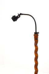 Golvlampa i trä, tidig 1900-tal