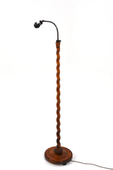 Golvlampa i trä, tidig 1900-tal