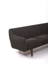 Soffa "ML-140" av Illum Wikkelsø för A. Mikael Laursen & Søn, Danmark, 1950tal