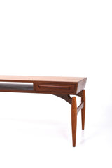 Teak soffbord med fyra lådor på sidorna Design med spindelliknande ben