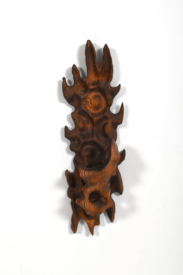 Erkki Hovi väggljusstake i skulpterat trä - Finn Atelier Oy, Finland 70-tal