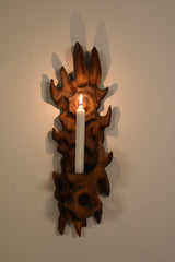 Erkki Hovi väggljusstake i skulpterat trä - Finn Atelier Oy, Finland 70-tal