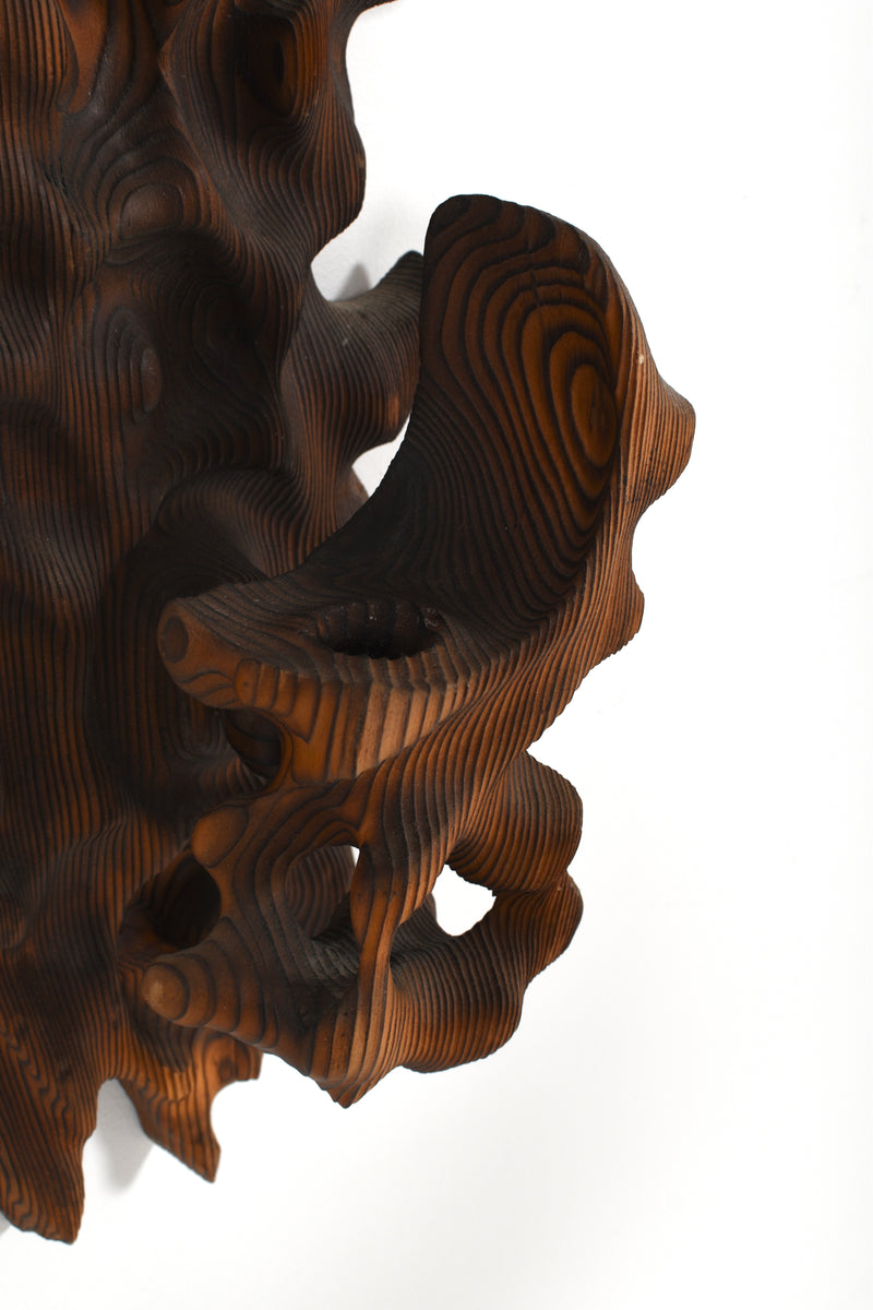 Erkki Hovi väggljusstake i skulpterat trä - Finn Atelier Oy, Finland 70-tal