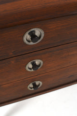 Elegant skrivbord med låsbart skåp och öppna hyllor, 50tal