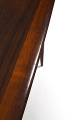 Elegant skrivbord med låsbart skåp och öppna hyllor, 50tal