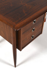 Elegant skrivbord med låsbart skåp och öppna hyllor, 50tal