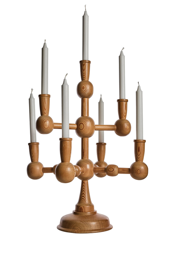 Stor ljusstake i furu, 70-tal