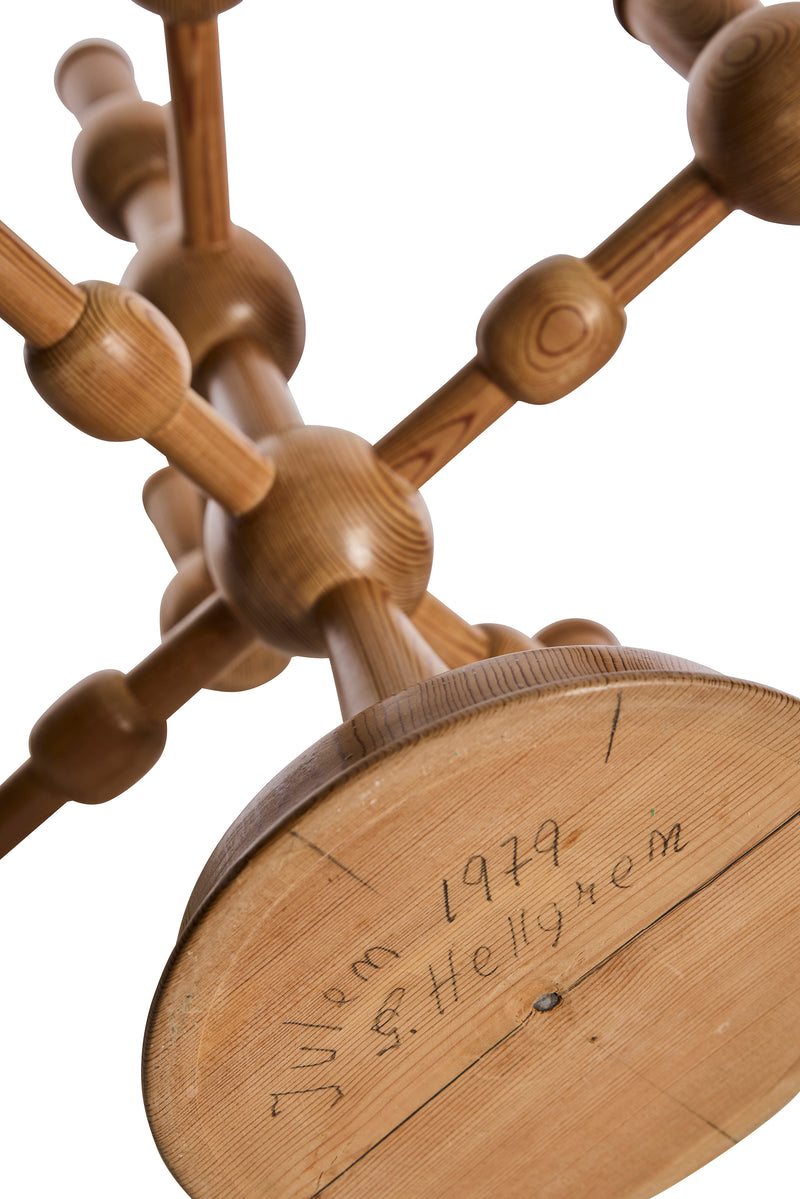 Stor ljusstake i furu, 70-tal