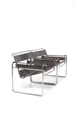 Ett par Wassily Lounge Chairs av Marcel Breuer för Knoll