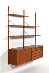 Hyllsystem "Royal System" av Poul Cadovius, Danmark, 60tal