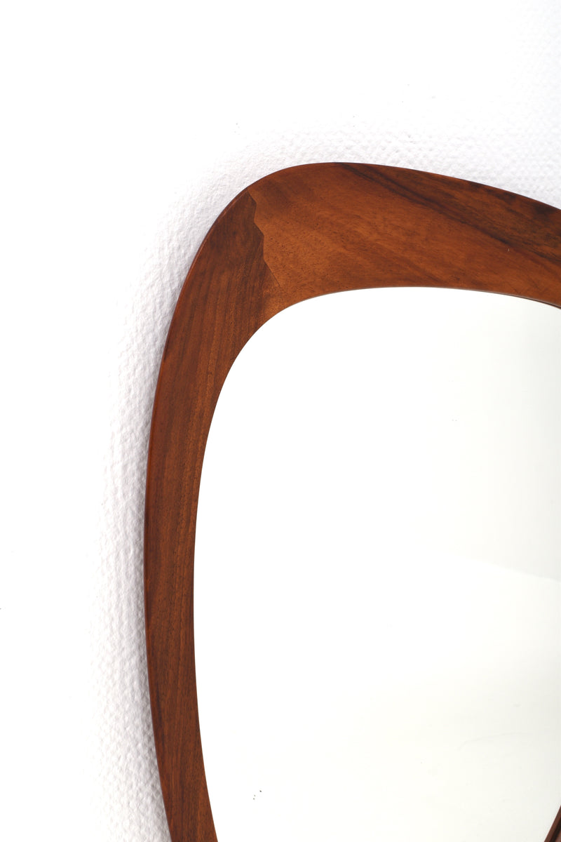 Spegel i brunt teak organiska former med hantverks detaljer